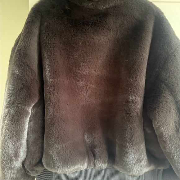 Faux fur chocolate brown bomber jacket by Gap - Picture 3 of 3